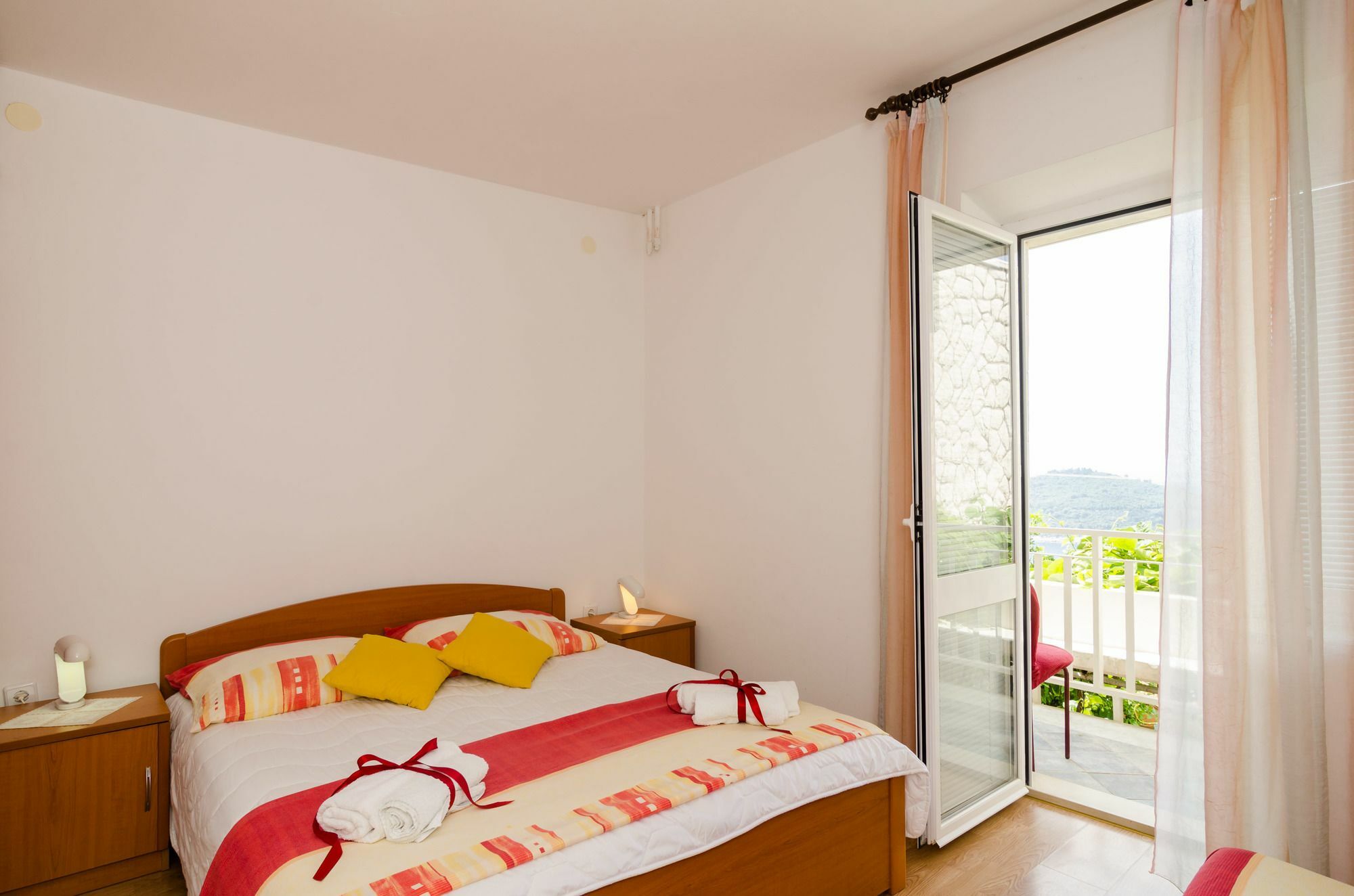 Apartments And Room Lora Gostinjska kuća 3*